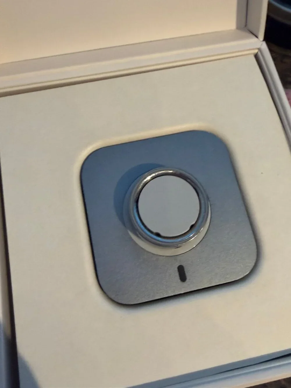 LIKE NEW IN BOX Oura Ring Gen 4 - Silver (Size 9)